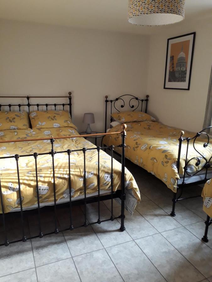 Foxholes Accommodation Felton  Екстер'єр фото
