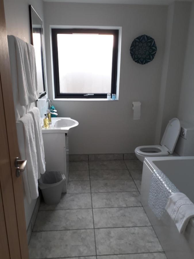 Foxholes Accommodation Felton  Екстер'єр фото